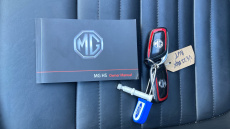 MG Hs 1.5 T-GDI Exclusive 5dr DCT Petrol Hatchback